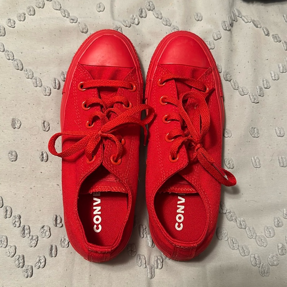 Red converse